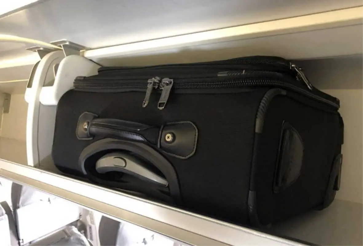 CRJ 200 Carry on bag fits in Overheard compartment